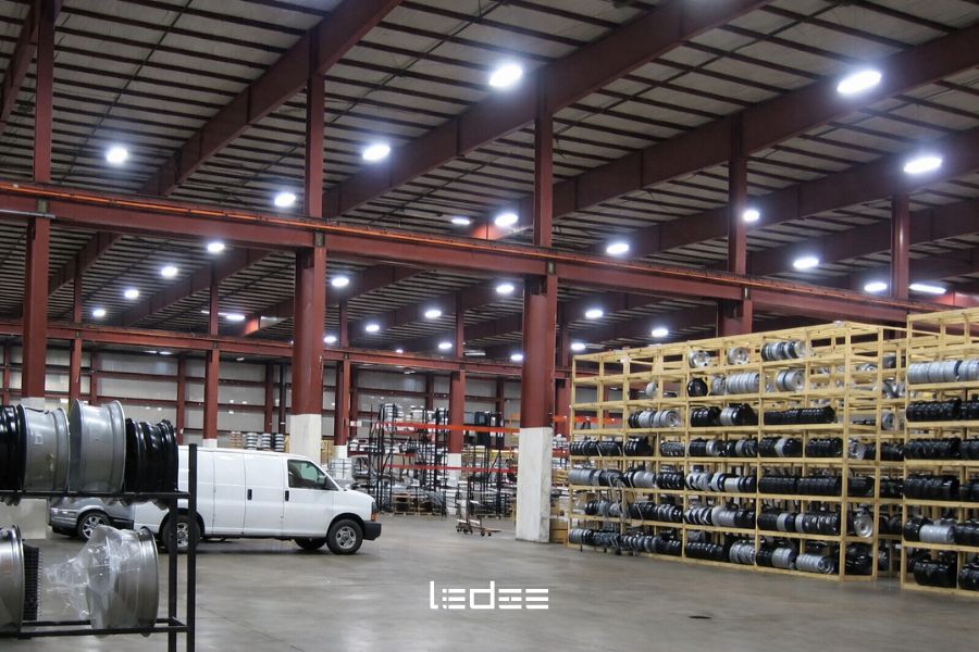 Thiết kế chiếu sáng nhà xưởng chuyên nghiệp giúp đảm bảo ánh sáng đạt chuẩn kỹ thuật.