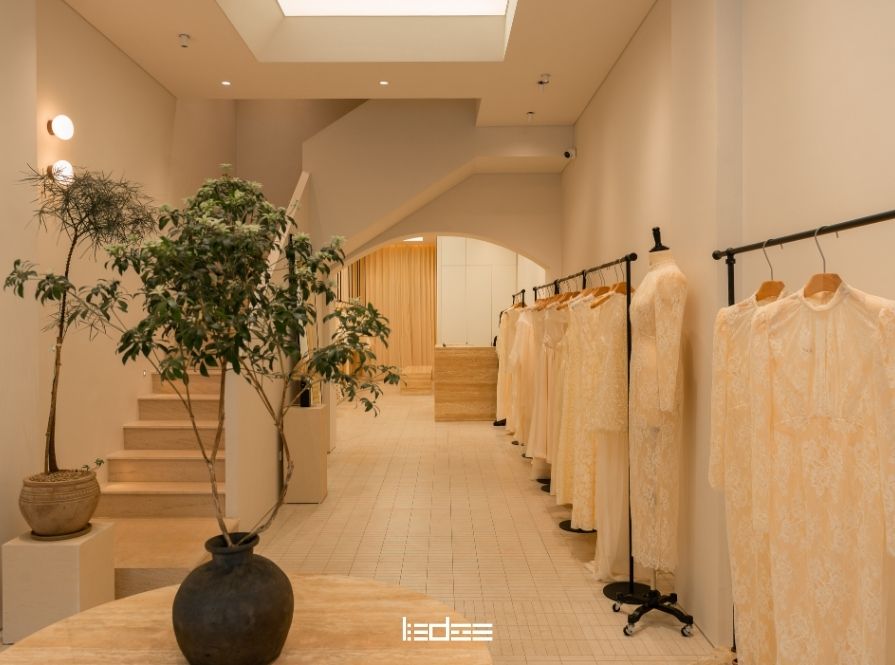 ledee-thiet-ke-chieu-sang-shop-quan-ao-thoi-trang